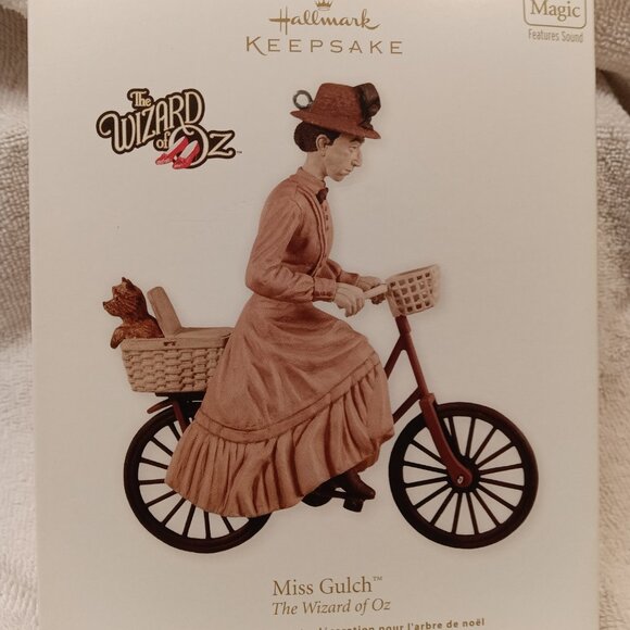 NIB HALLMARK "WIZARD OF OZ - MISS GULCH" KEEPSAKE ORNAMENT (with sound) - Picture 1 of 6